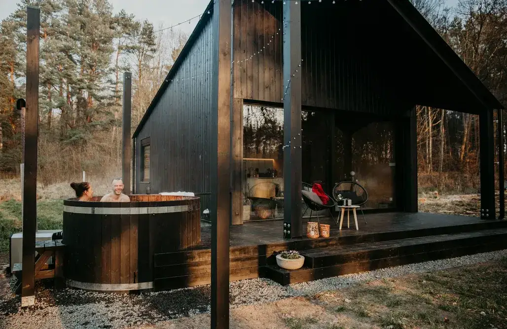 Domki nad jeziorami Zachodniopomorskie: Jak wybrać idealny wypoczynek?