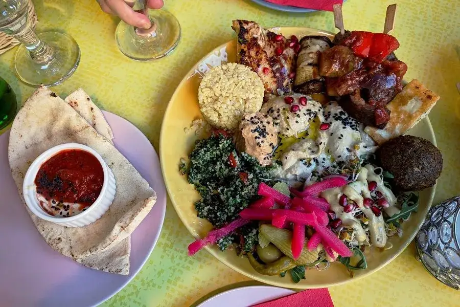 Uniejów gdzie zjeść - najlepsze restauracje i smaki, które musisz spróbować