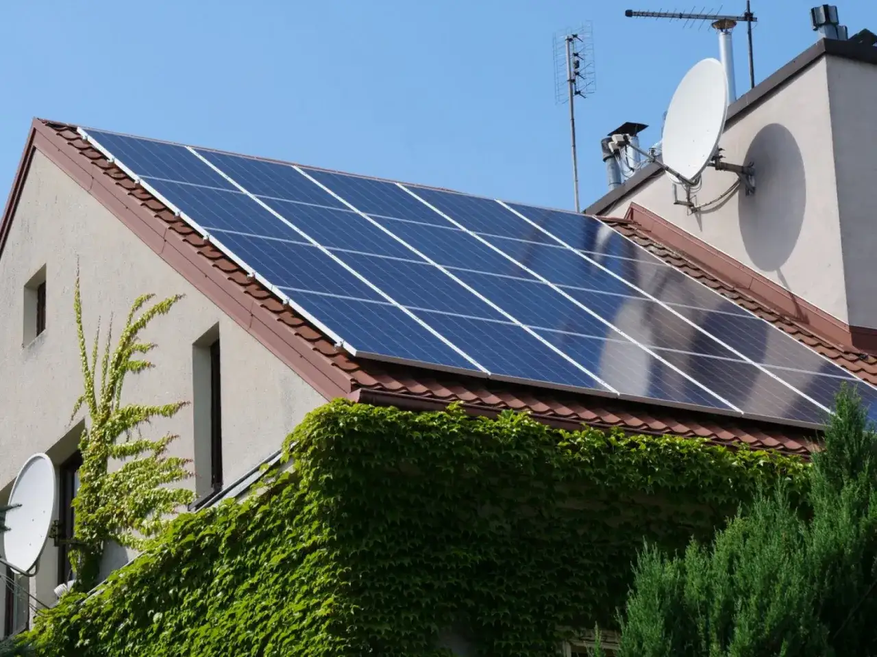 Elektrownie słoneczne, fotoogniwa i kolektory słoneczne - co wybrać?