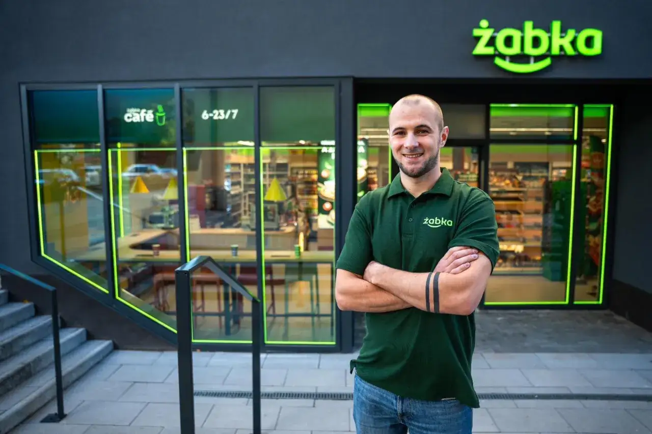 Ile zarobisz na Żabce? Prawda o kosztach i zyskach franczyzobiorcy