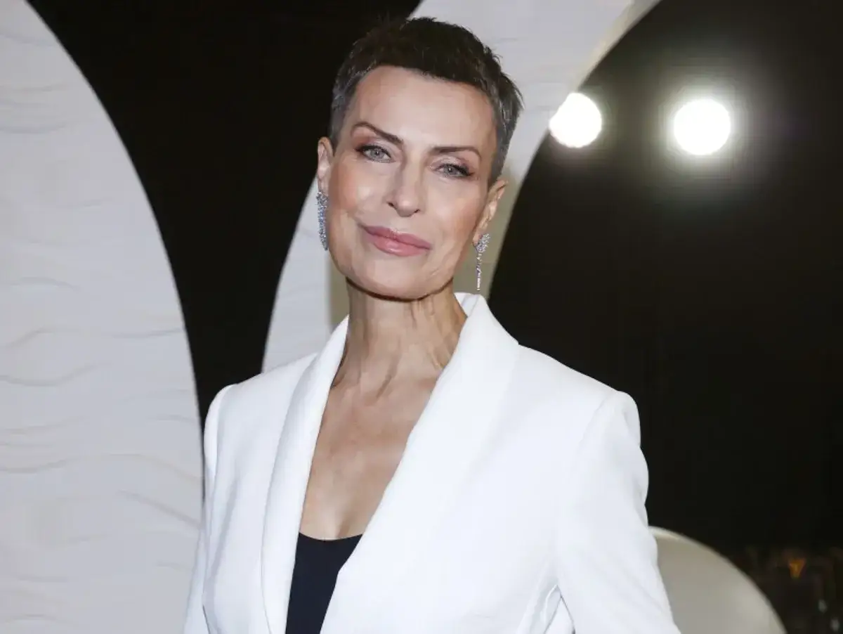 Stylizacje Danuty Stenki: Odkryj jej elegancki i unikalny styl