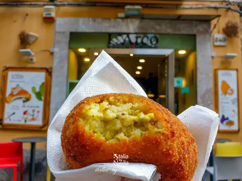 Gdzie zjeść w Taorminie? Unikaj pułapek, jedz jak Sycylijczyk