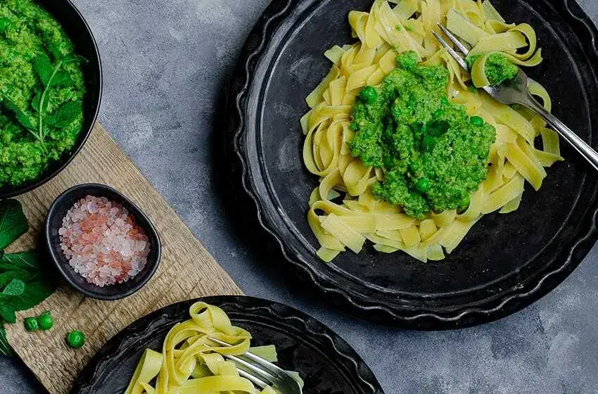 Co można zrobić z pesto? 10 kreatywnych przepisów na dania