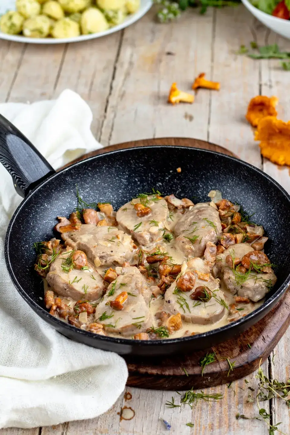 Polędwiczki w sosie kurkowym – najlepsze dodatki, które zachwycą