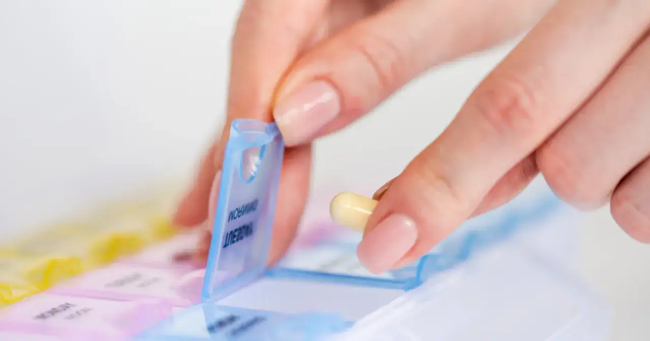 Jakie suplementy przy hashimoto mogą poprawić Twoje samopoczucie?