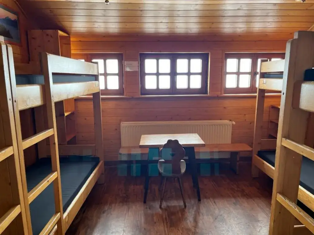 Ile kosztuje nocleg w schronisku? Ceny, które Cię zaskoczą