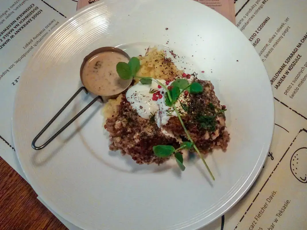 Gdzie zjeść w Przemyślu? Odkryj najlepsze restauracje i smaki