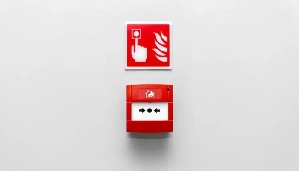 Kiedy wymagana jest instrukcja bezpieczeństwa pożarowego? Kluczowe informacje
