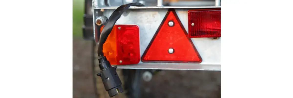 Jak podłączyć lampy LED w przyczepce - uniknij najczęstszych błędów