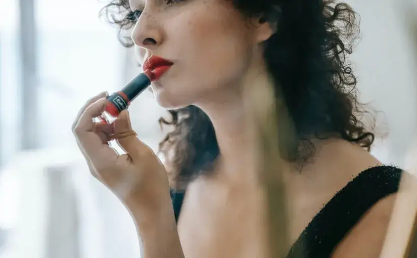 Jak dobrać czerwoną szminkę idealną do twojej karnacji i typu urody