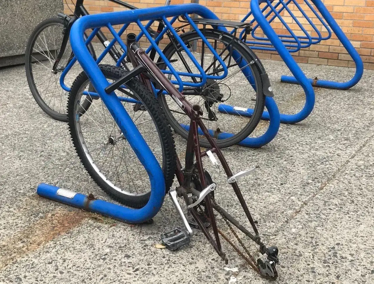 Zapięcie rowerowe: szyfr czy kluczyk - co wybrać dla lepszego bezpieczeństwa?