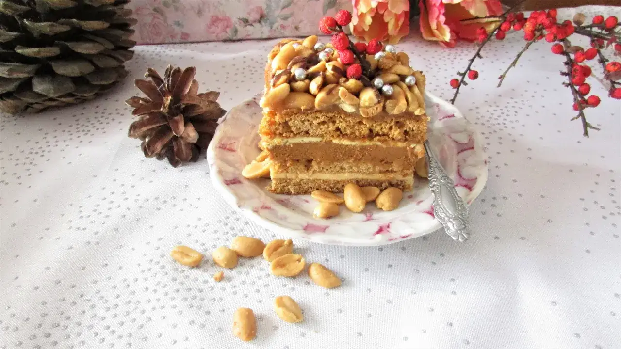 Pyszne ciasto z orzechami ziemnymi - proste przepisy krok po kroku