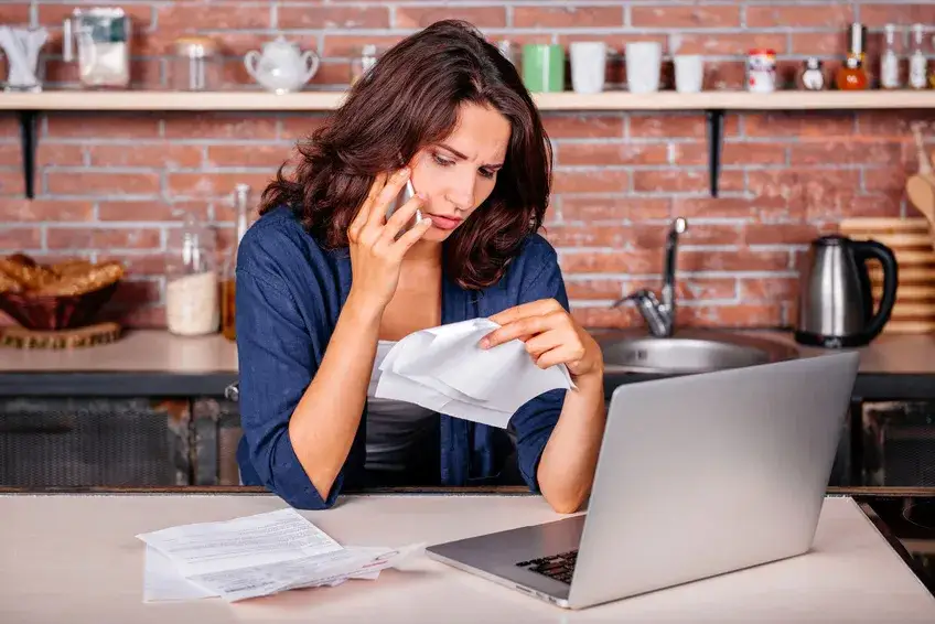 Jak odstąpić od umowy telekomunikacyjnej dla domu i uniknąć kosztów