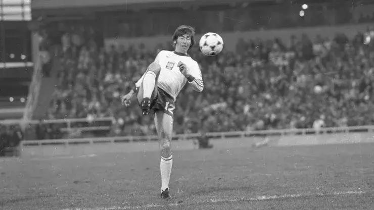 Kazimierz Deyna statystyki: Niezwykłe osiągnięcia legendarnego piłkarza