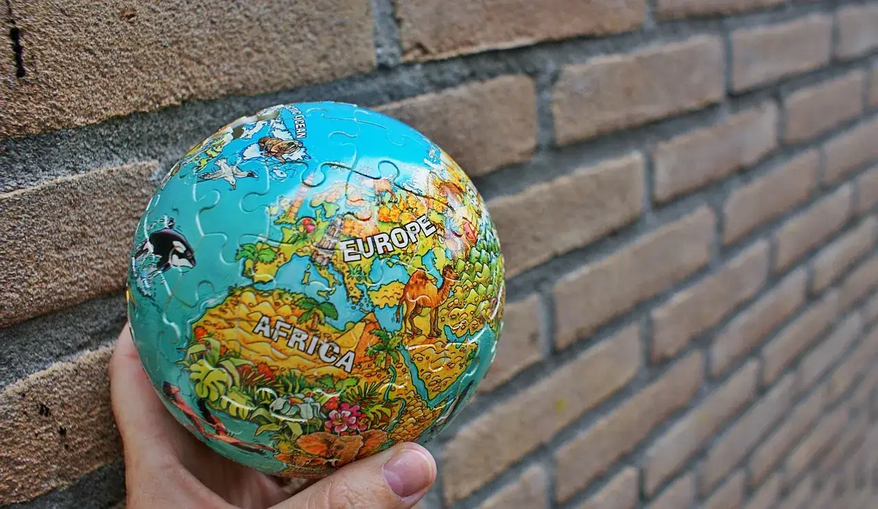 Czy Holandia ma dostęp do morza? Odkryj ważne fakty i ciekawostki