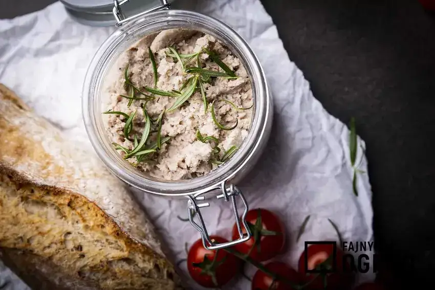 Domowa kiełbasa w słoiku z łopatki: przepis krok po kroku