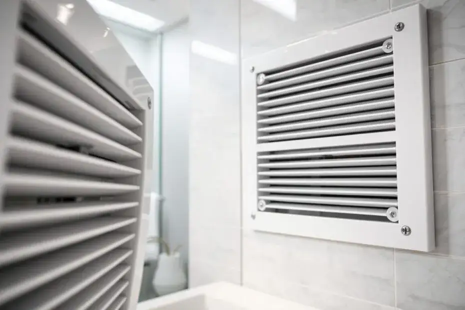 Kratka wentylacyjna do łazienki w bloku: Wybierz mądrze i bez kar!