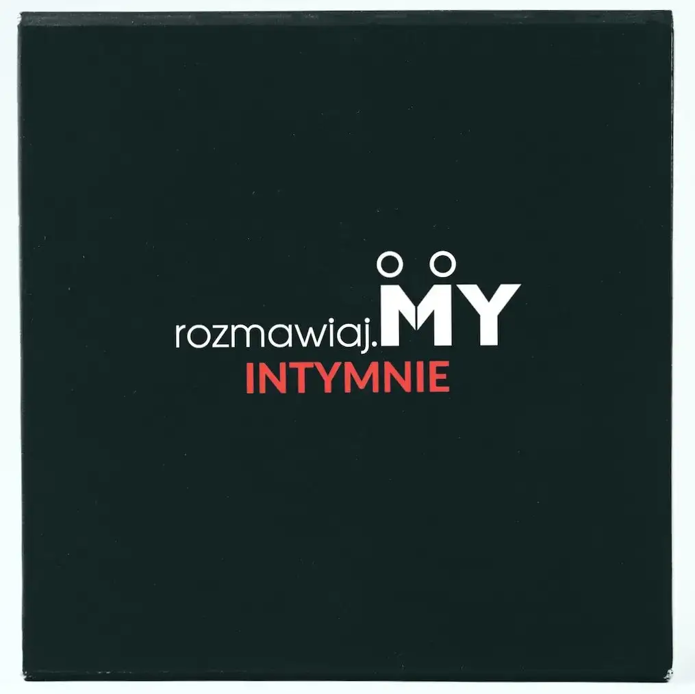 Pikantne rozmowy SMS: Jak pogłębić intymność z partnerką?