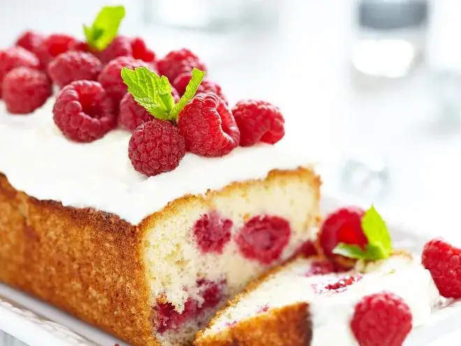 Jak uniknąć zakalca? Sprawdzone triki na idealne ciasto