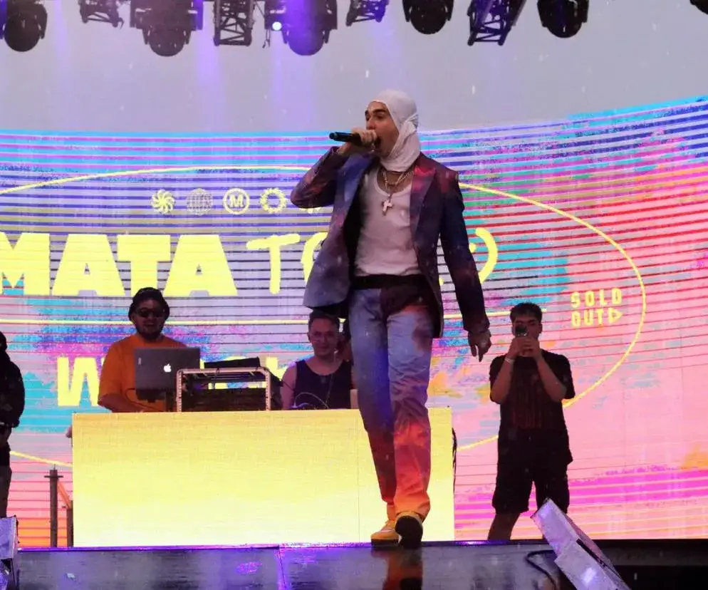 Koncert Maty: Ile trwa show? Pełny czas i jak zaplanować wieczór.