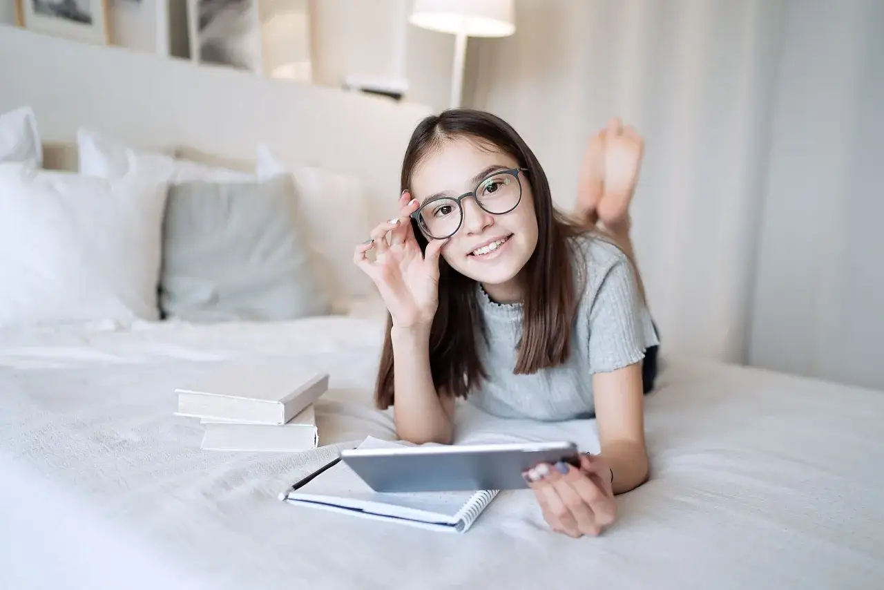 Zdrowy wzrok: 8 zasad, by chronić oczy przed ekranami