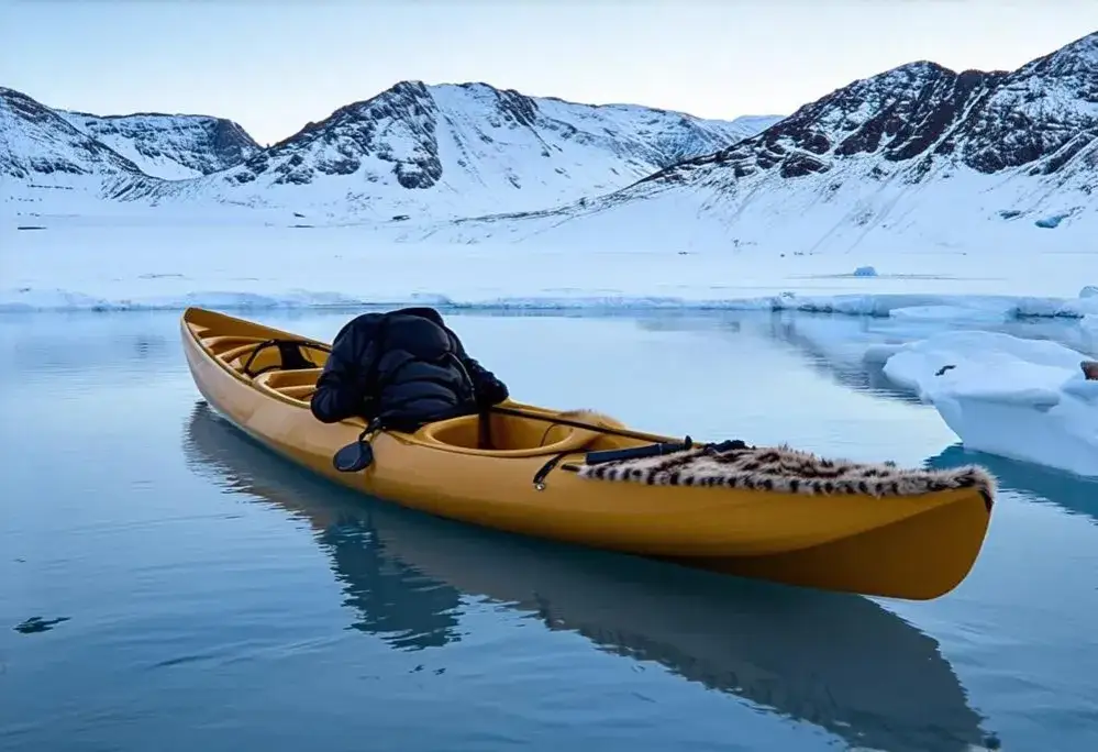 Jak wygląda kajak? Odkryj różnorodność i unikalne cechy tych łodzi