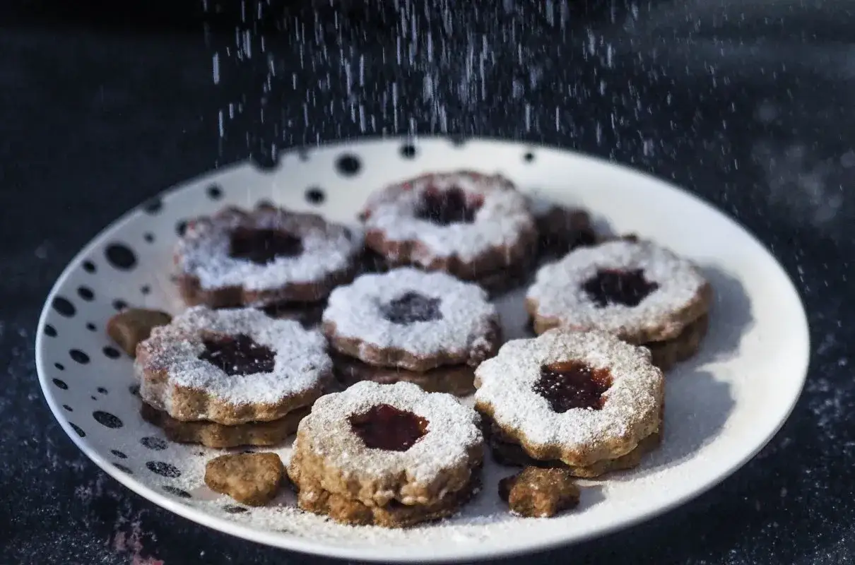 Resztki ciasta kruchego? Zero waste: pyszne pomysły na słodko i słono!