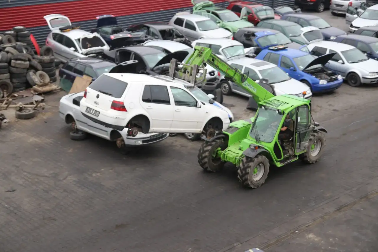 Jak legalnie wyrejestrować motorower? Kompletny poradnik krok po kroku