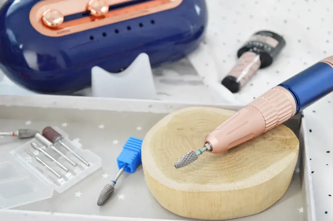 Jaką frezarkę do paznokci wybrać, aby uniknąć rozczarowania?