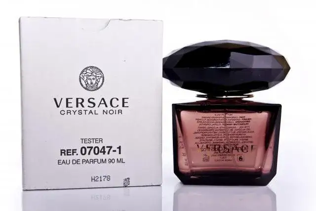 Versace Crystal Noir: Woda toaletowa czy perfumowana - co wybrać?