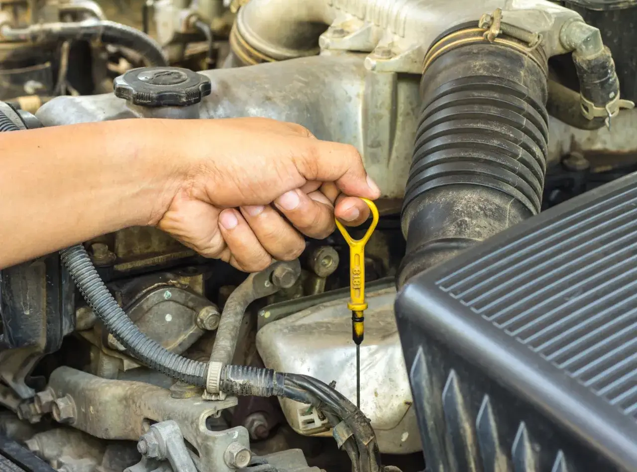 Ile może być za dużo oleju w silniku? Skutki i ryzyko nadmiaru