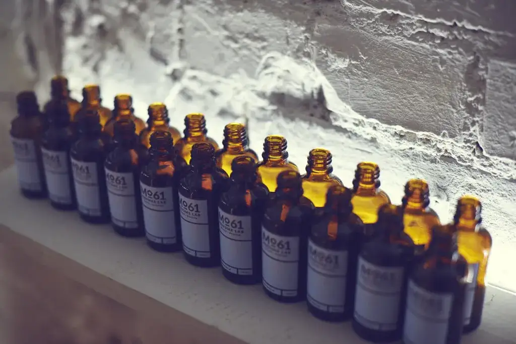 Jak stworzyć własne perfumy - krok po kroku do idealnego zapachu