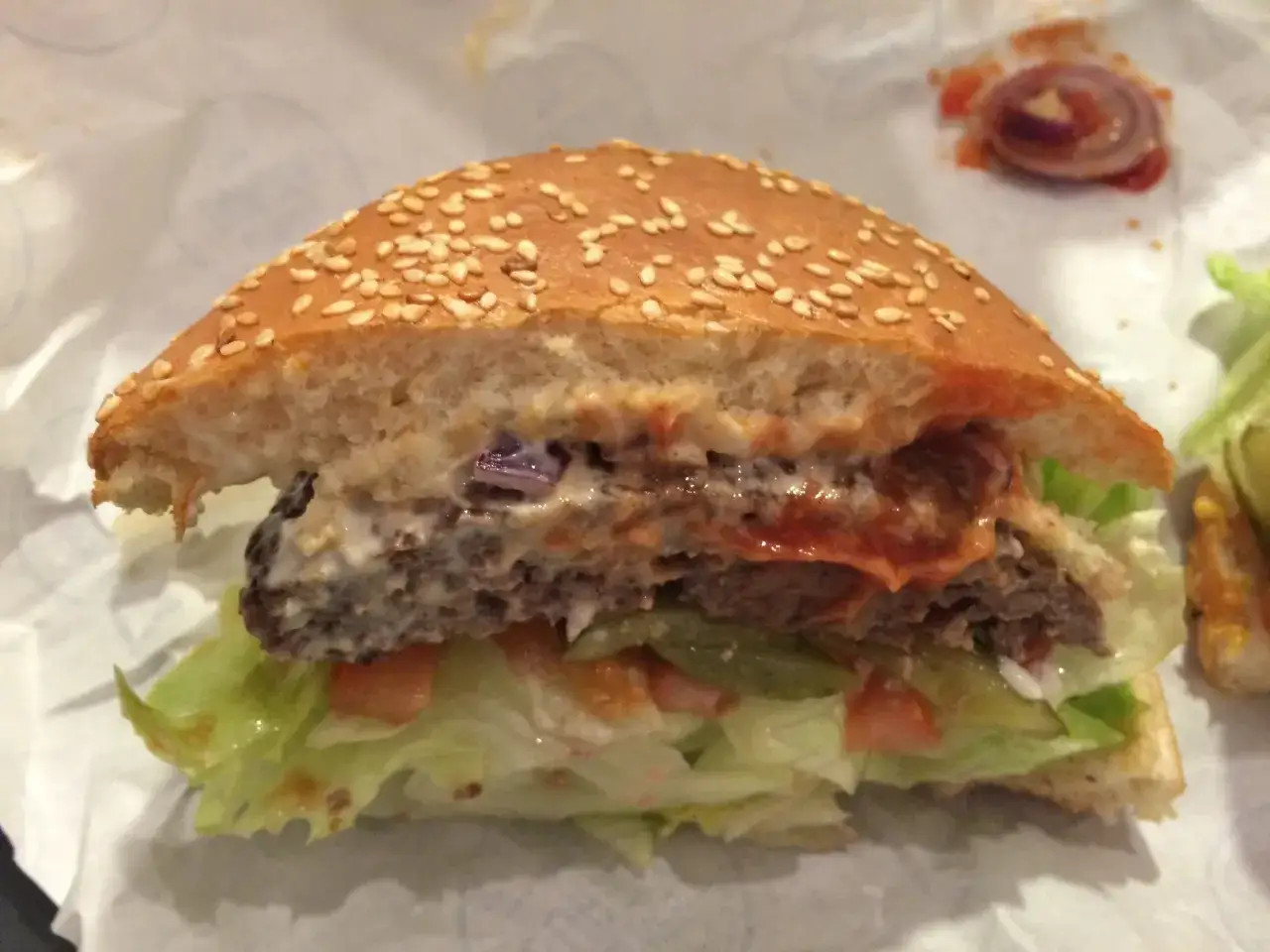 Mięso na burgery: Sekrety soczystości od eksperta. Lepiej niż w restauracji?