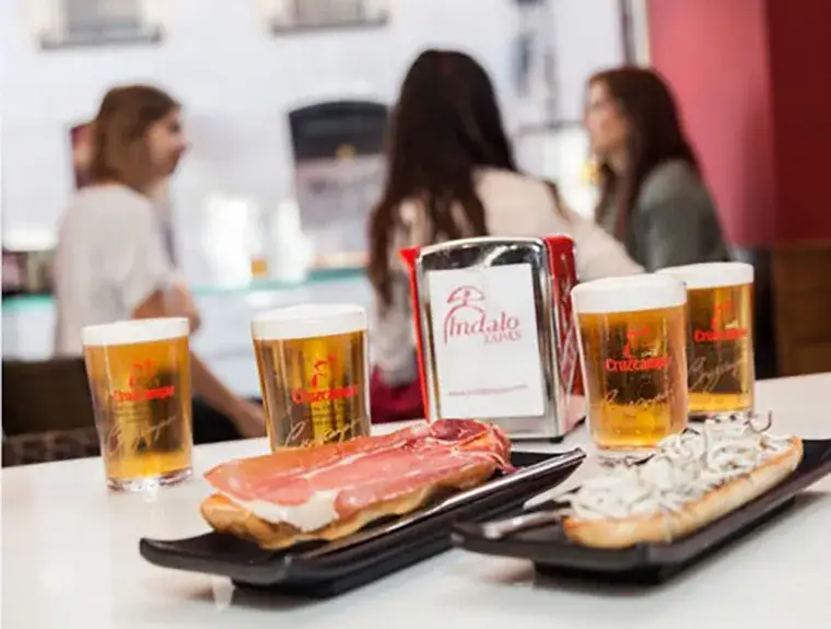 Indalo Tapas Ensanche: ¿Vale la pena su sistema de tapa con bebida?