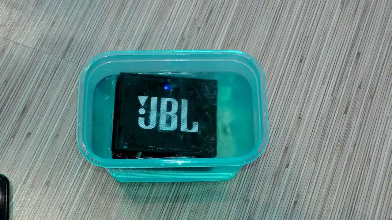 Czy JBL Go jest wodoszczelny? Odkryj prawdę o jego odporności na wodę