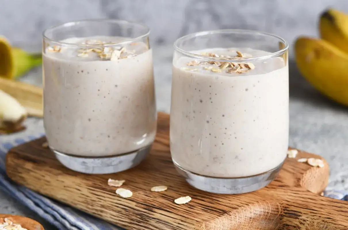 Zdrowe koktajle na śniadanie z płatkami owsianymi, które musisz spróbować