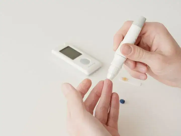 Glukometr dla niewidomych - jak wybrać najlepszy model dla siebie