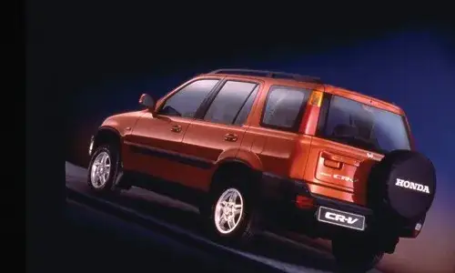 Jaki olej do hondy CR-V 2.0 benzyna, aby uniknąć kosztownych napraw?