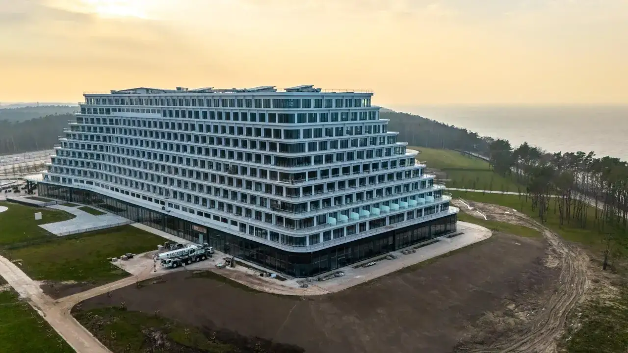 Kiedy będzie otwarty hotel Gołębiewski w Pobierowie? Sprawdź szczegóły!