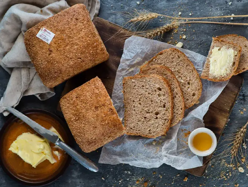 Jakie pieczywo jest dietetyczne? Wybierz zdrowy chleb i chudnij!
