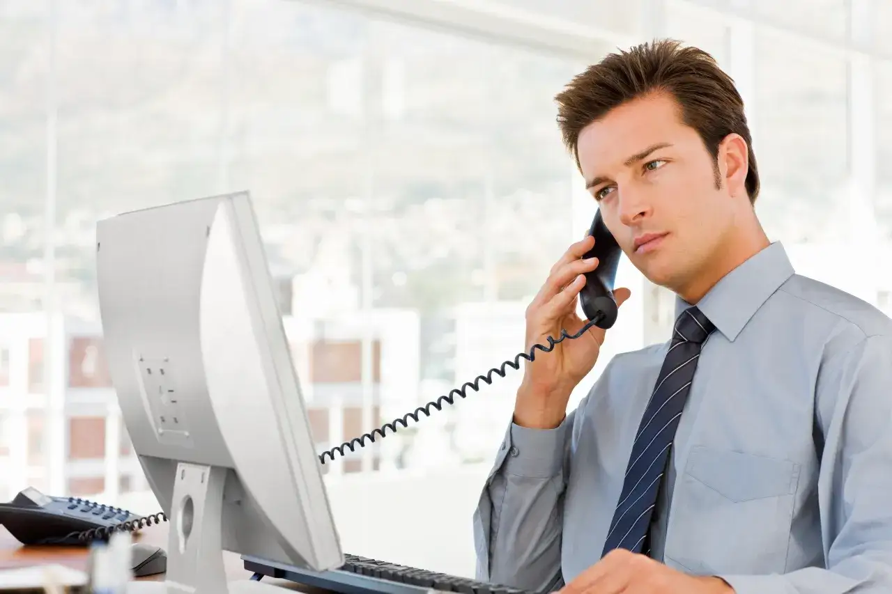 Jak rozmawiać z windykacją i uniknąć nieprzyjemności w negocjacjach