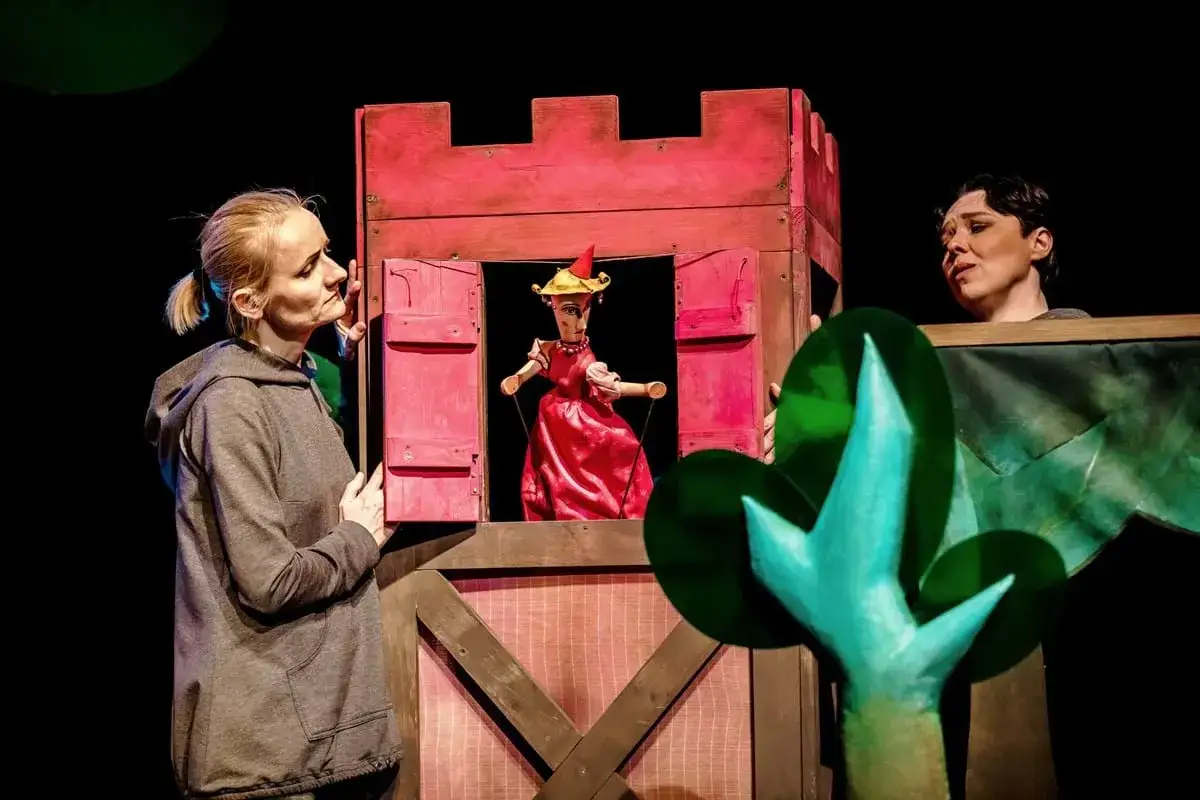 Scenariusz baśni o rycerzu bez konia - emocjonująca historia i postacie