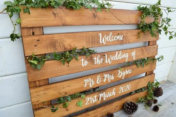 Twórz wyjątkową tablicę powitalną wesele DIY - inspiracje i porady