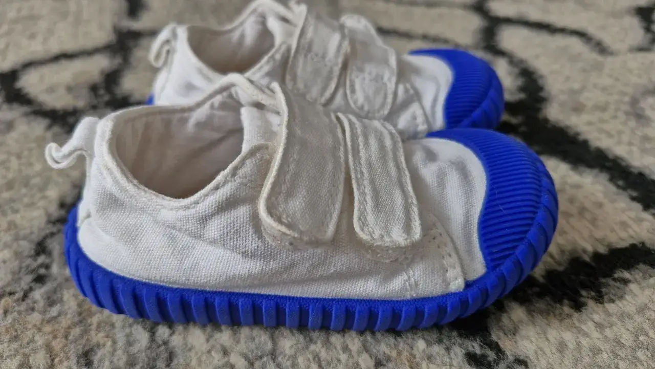 Trampki Cool Club: komfort jak chodzenie boso dla Twojego dziecka