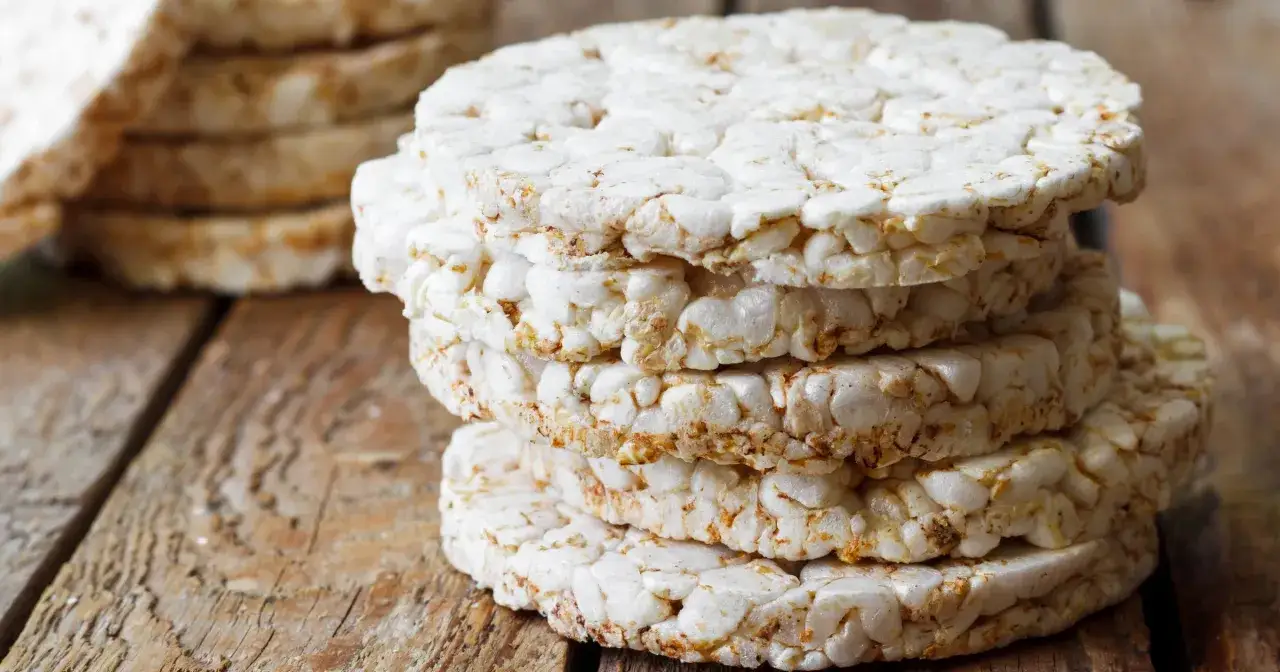 Ile kalorii mają wafle ryżowe? Zaskakujące fakty o ich kaloryczności