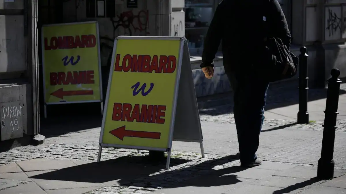 Ile zarabia pracownik lombardu? Zaskakujące różnice w wynagrodzeniach