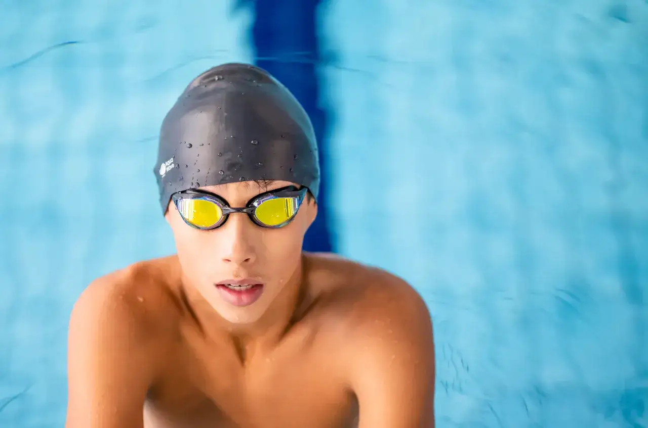 Okulary pływackie: jak wybrać idealne? Poradnik eksperta!