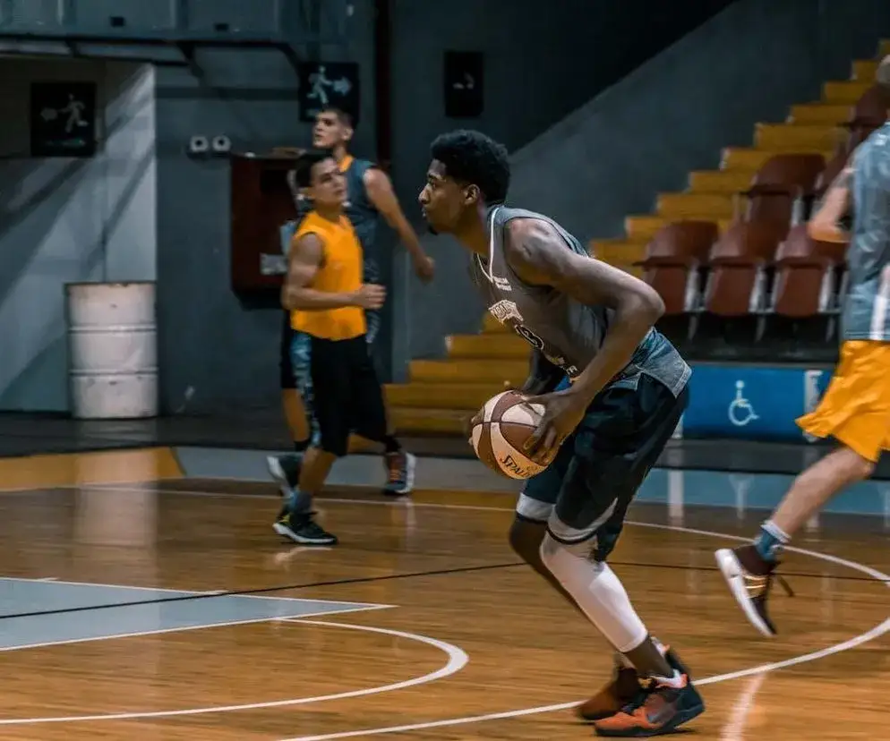 Asysta w piłce nożnej: Co to jest i dlaczego jest tak ważna?