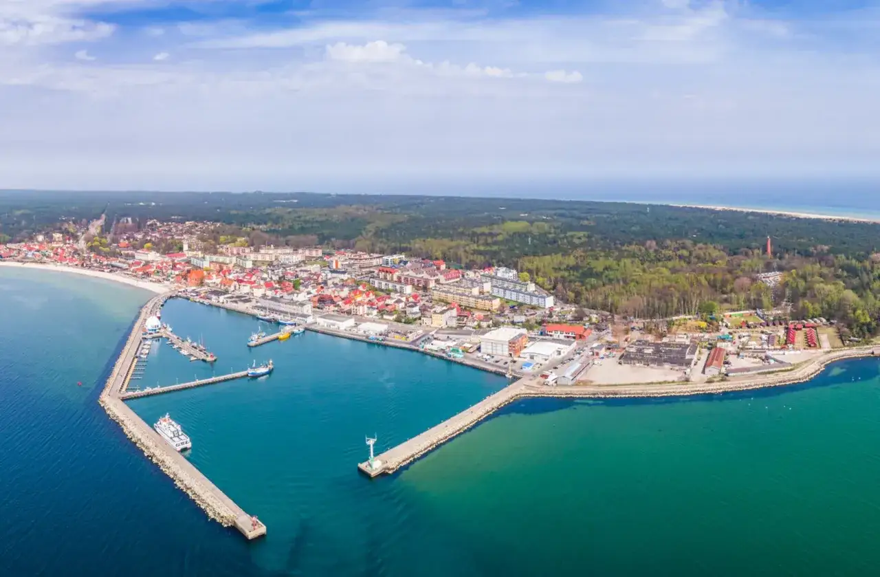 Ile kilometrów ma półwysep helski? Odkryj jego długość i więcej!