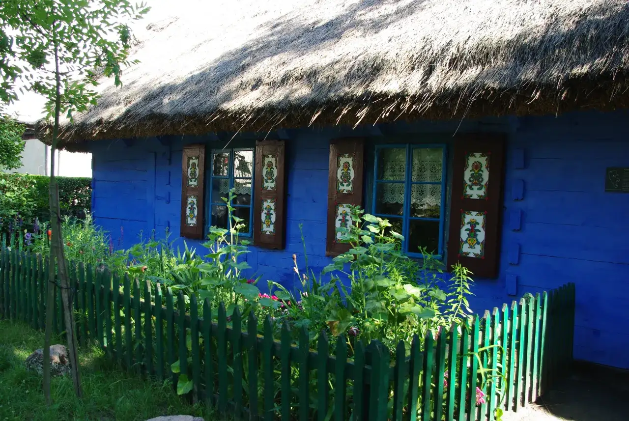 Skansen w Łowiczu: Odkryj fascynującą historię i atrakcje regionu